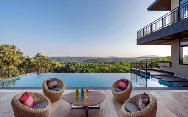 SaffronStays Falcon Hill, Lonavala - luxury villa with infinity pool near Lion's Point