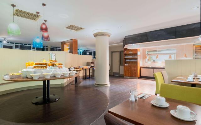 Cedar Court Huddersfield