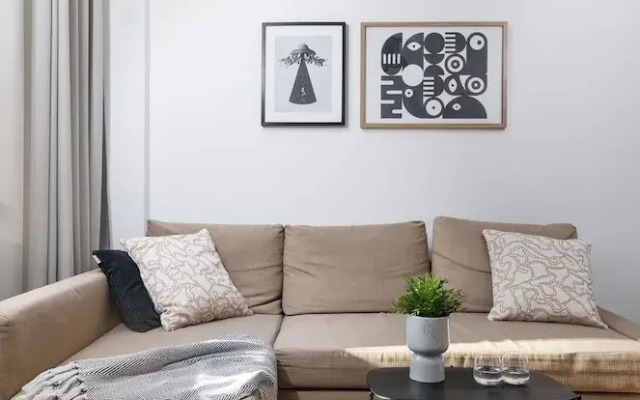 City Center Apartment 81 - ProperUNIT