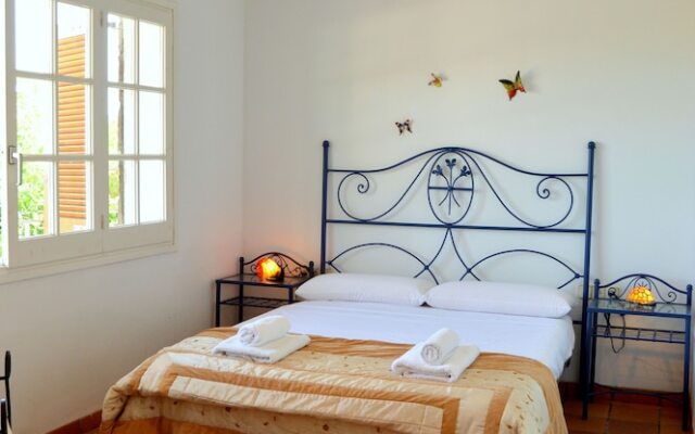 Blanca Paloma Holiday House