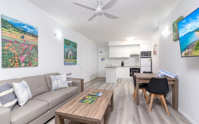 Seascape Holidays - Coral Apartments