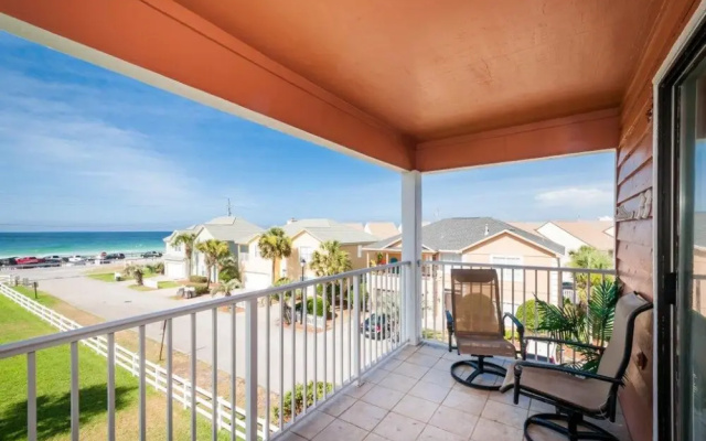 Tradewinds Condominiums #33 by Destin Getaways