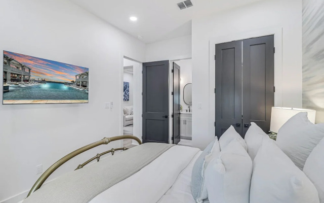 Sandy Cheeks 409 COA