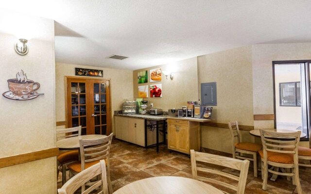 Comfort Inn & Suites Surprise Near Sun City West