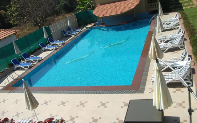 Cochichos Resort