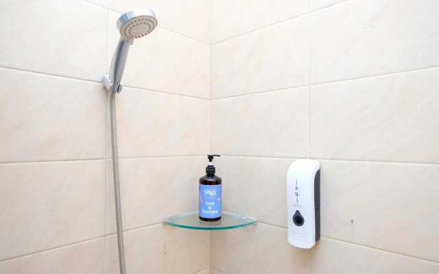 Sans Hotel Rajawali Surabaya