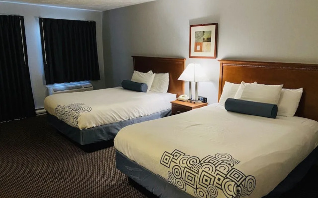 Fleetwood Inn & Suites