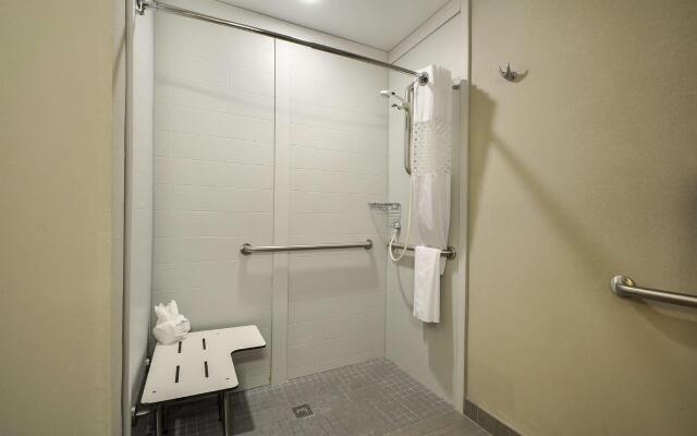 Hampton Inn Stafford/Quantico & Conference Center