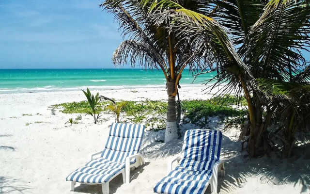 Beachfront Groundfloor Hacienda del Cuyo