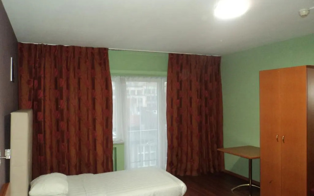 Albert Hotel