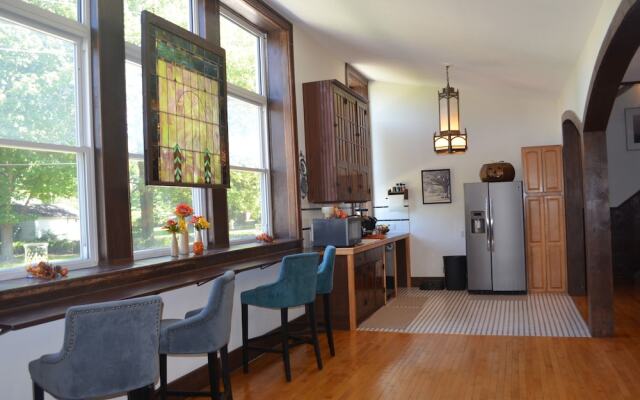 Mcgrady Inn - Bed And Breakfast