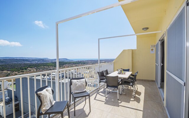 Summer Breeze Penthouse With Hot Tub