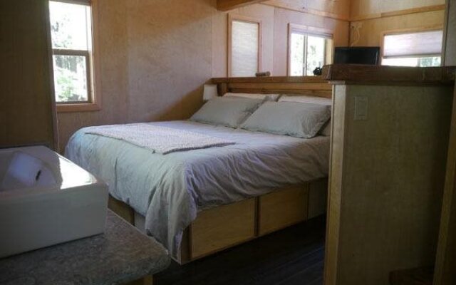The Savary Island Resort