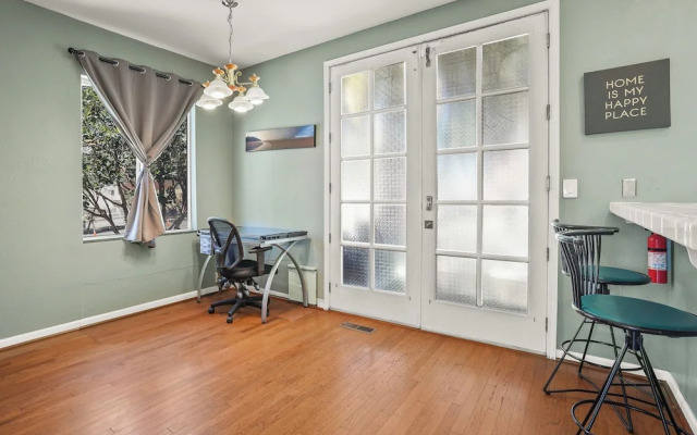 Beautiful 2BR in Silver Terrace