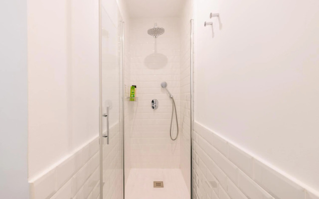 Madrid center 2 bedrooms quiet apartment