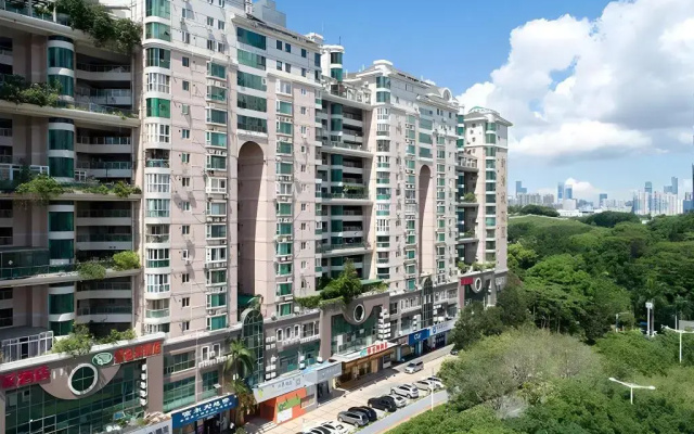 Vienna  (Shenzhen Window of the World, Qiaocheng East Metro Station)