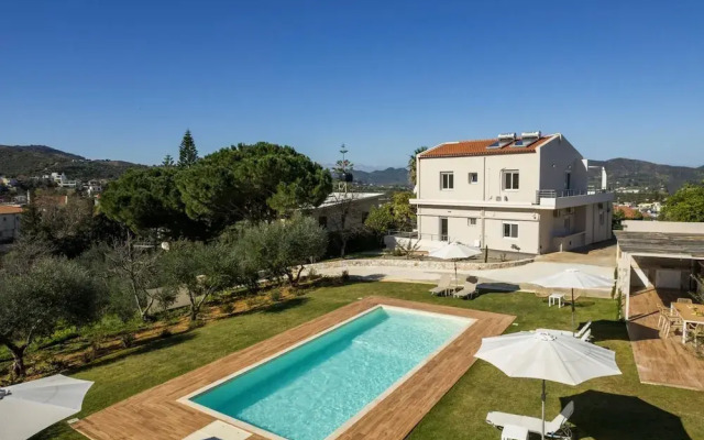 Villa Adam