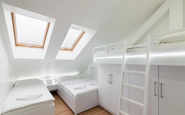 LEOGRAND apartment on Doroshenka 38