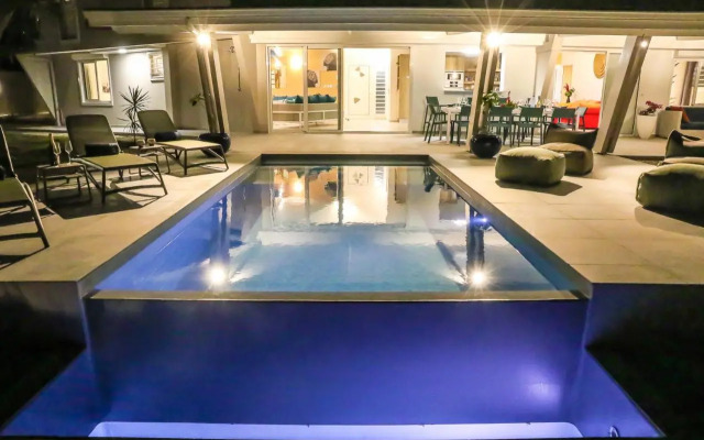 Villa 5* avec piscine et vue mer exceptionnelle