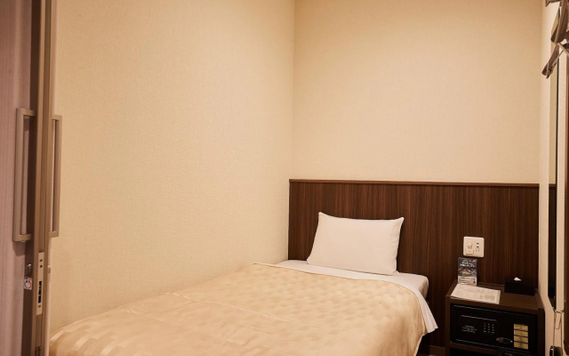 Grand Cabin Hotel Naha Oroku – Guest Rooms – Naha