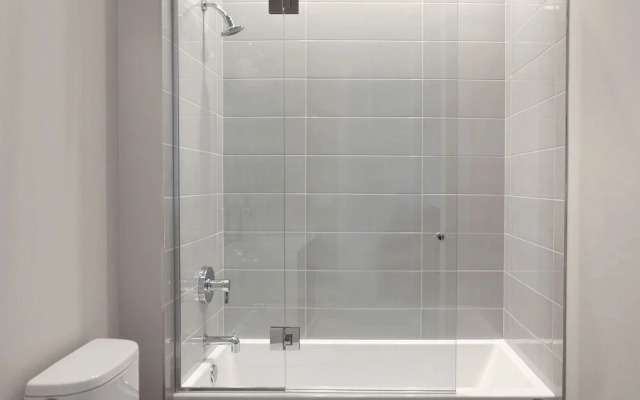 Sonder at 943 Crosby