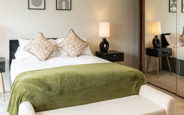 Host Stay Manchester Apartment