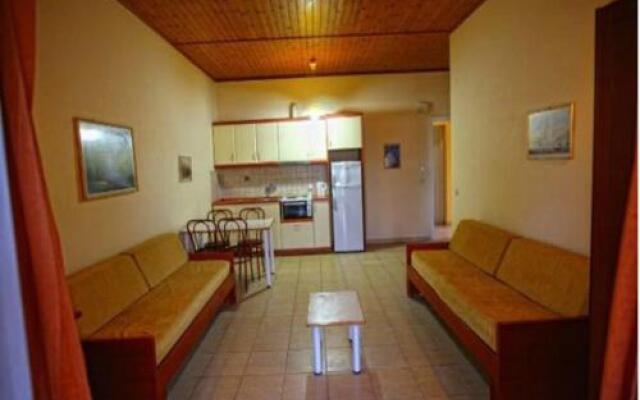 Zefiros Apartments