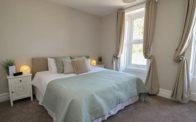 Serenity House, The Retreat
