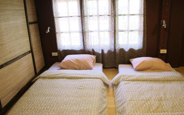 129-3 Backpacker Hostel