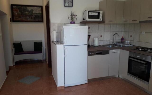 Apartmani Roza Lopar