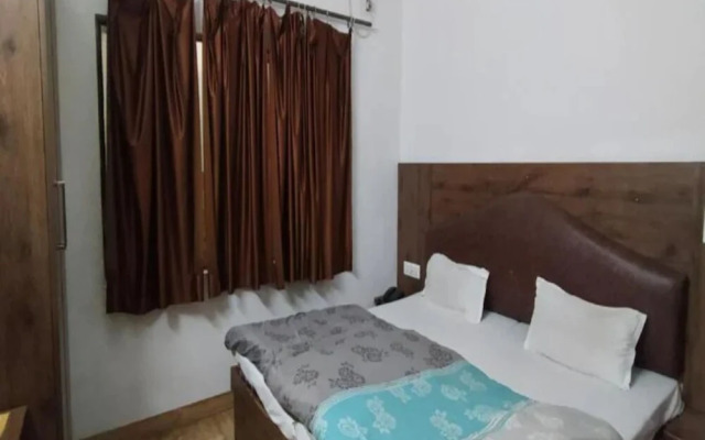 Goroomgo Supreme Guest house Dehradun