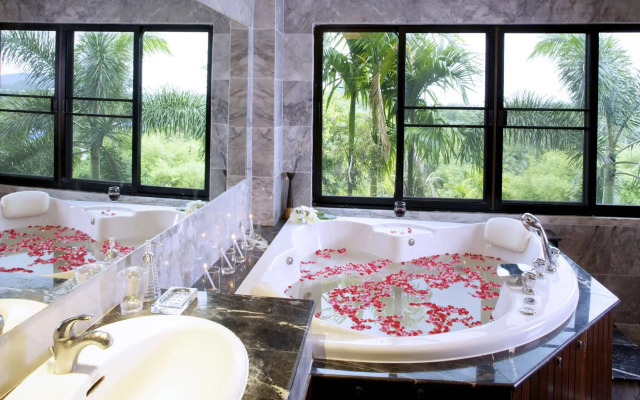 Thara Bayview Villa