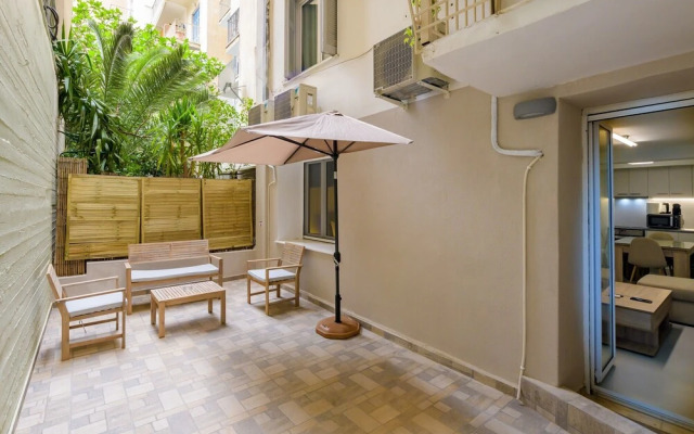 Lovely underground nest with prv terrace