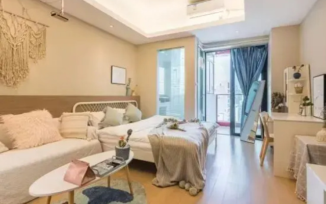 Yuyu Hotel (Zhumadian Century Plaza Tianzhongshan Avenue)