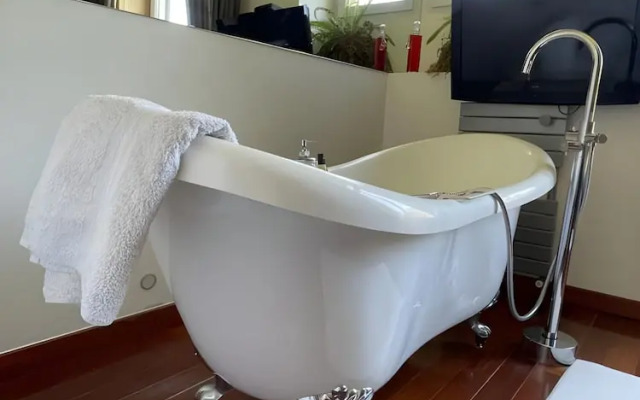 Estate in Saint-pavace Near Le Mans Circuit