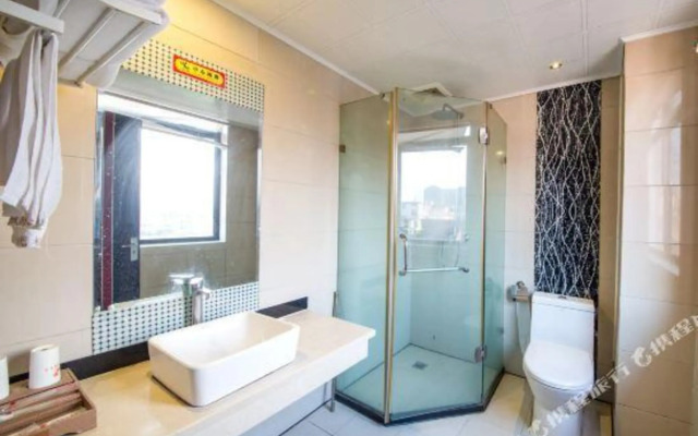 Homeinn Ripple Yun Hotel (Dongyang Renmin Road Light Rail Station)