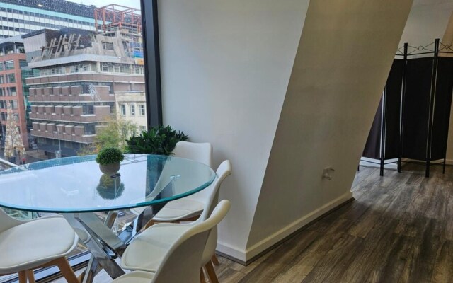 Cozy Liverpool Apartment With 2 Bedrooms