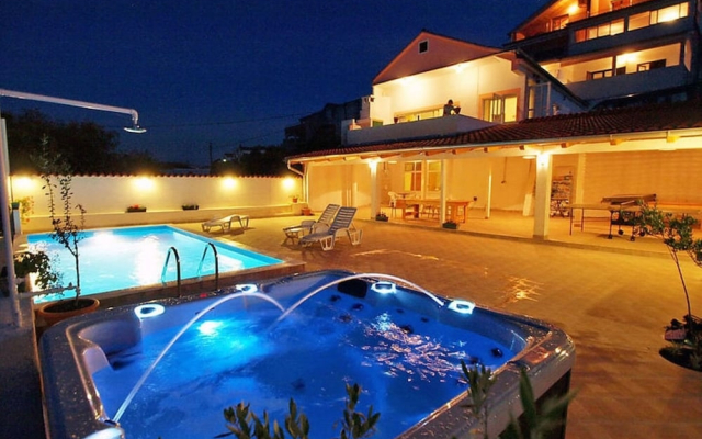 Denko - With Pool - SA6