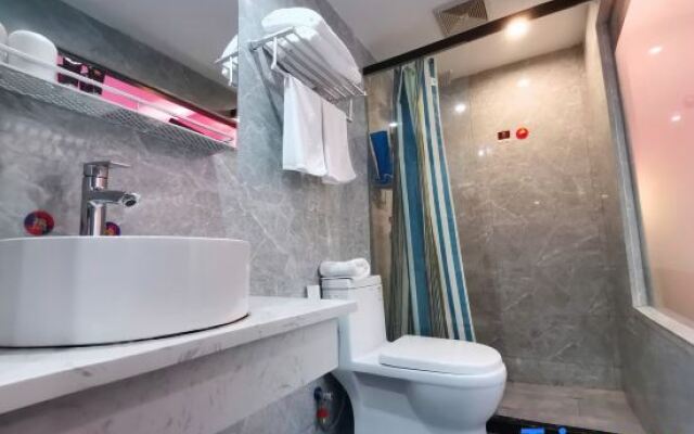 Junyi Hotel (Shaoxing Shangyu Pedestrian Street)