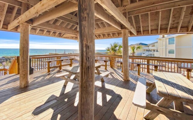 Sandpiper Cove #9215 by Destin Getaways