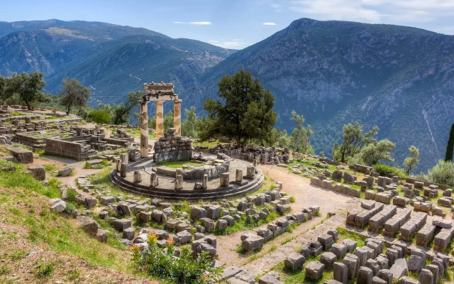 V Hotel Delphi