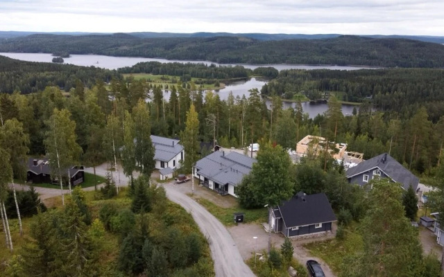 Spacious 2BR Cabin at Riihivuori Peak