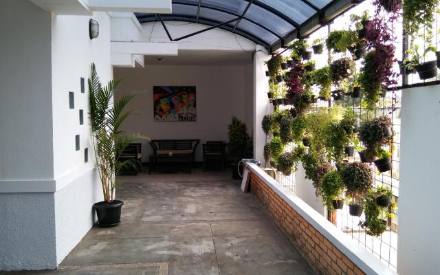 Cozy Residence Cipedes Bandung