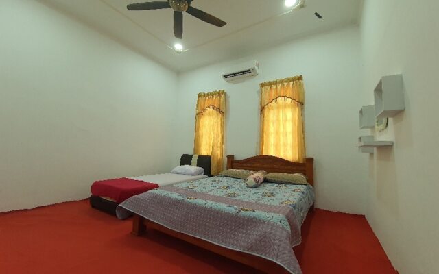 OYO Home 90723 Green Leaf Guest Lodge Kk