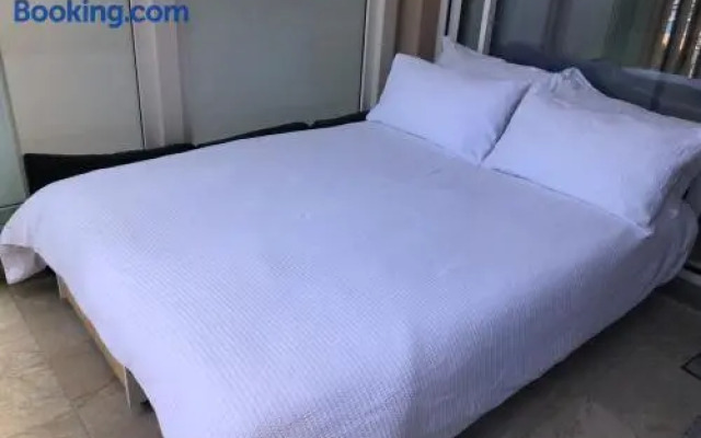 Westone Suite710-hosted by Sweetstay