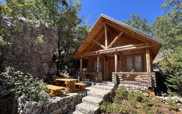 Wood Hills Hotel & Resort
