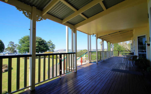 Rosevillehouse Bed & Breakfast