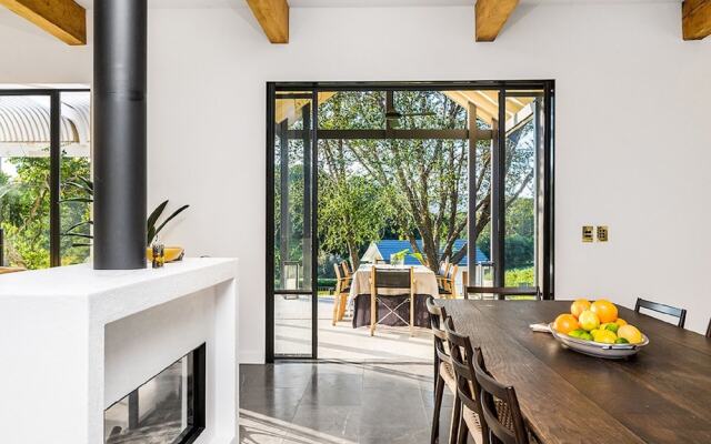 Your Luxury Escape - Fairway