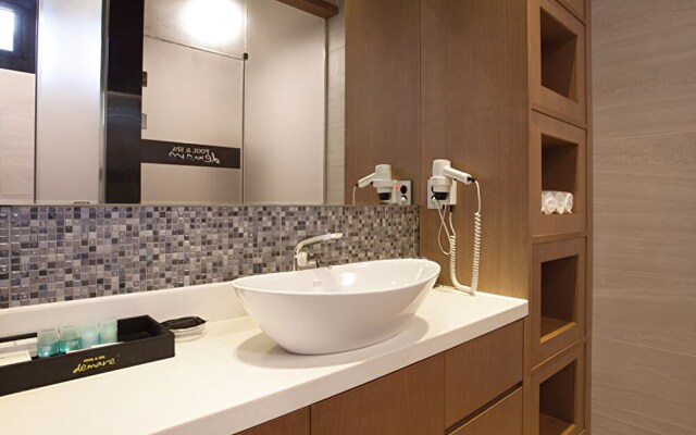 Yeosu Demare Pool Villa
