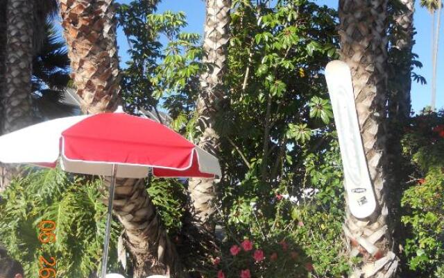Tradewinds Hotel LAX Airport